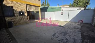 Appartement à Alcolea. Amplia parcela con casa ideal para tu familia