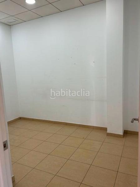 Foto bc9924eb-2d90-410b-899e-b0cab5376729. Alquiler local comercial local instalado como oficina en zona arcangel en Córdoba