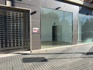 Lloguer Local Comercial a Fuensanta- Arcángel. Local instalado como oficina en zona arcangel