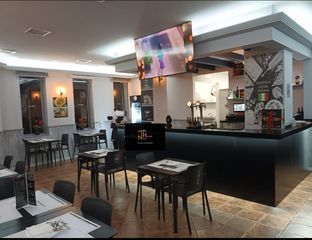 Traspàs Local Comercial a Fuensanta- Arcángel. Traspaso de local con salida de humos en zona arcangel