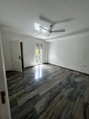 Affitto Appartamento in Centro. Espectacular piso de 4dormitorios y dos plaza de garaje junto co