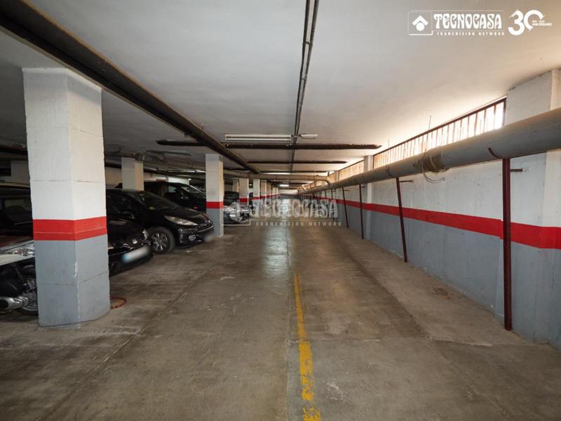 Foto 0c418534-4d2e-48fe-be9b-9706bbcd0611. Car parking in Joaquina Eguaras Granada