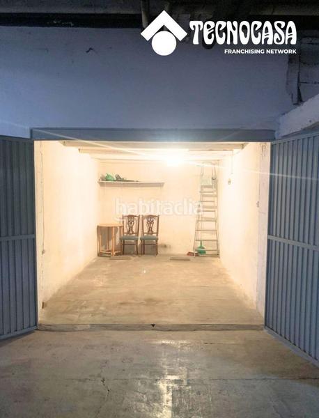 Foto a5092cef-e552-4c39-91db-a80427938964. Aparcament cotxe a parque nueva Granada Granada