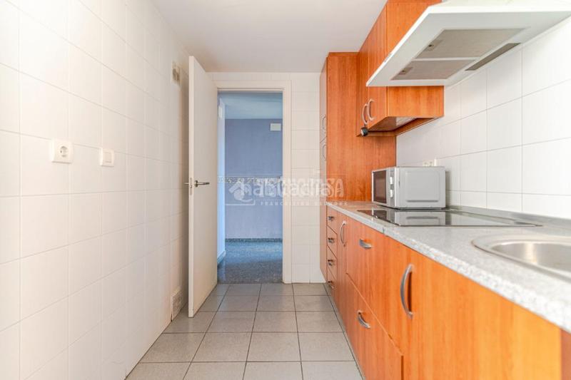 Foto 65549d60-346d-477e-8621-6e8ec0925792. Piso  en venta en Almanjáyar Granada