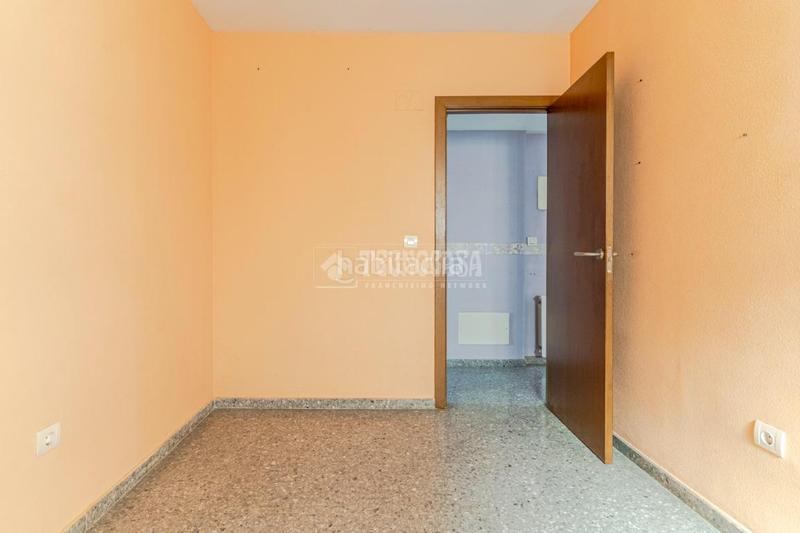 Foto 824d32bb-73a8-4cb8-8d71-7b3a9f3d45a6. Piso  en venta en Almanjáyar Granada