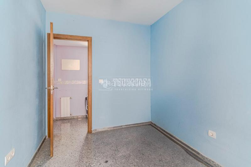 Foto cd43b4f2-9dc2-4cd6-be3a-60664f46f8a7. Piso  en venta en Almanjáyar Granada