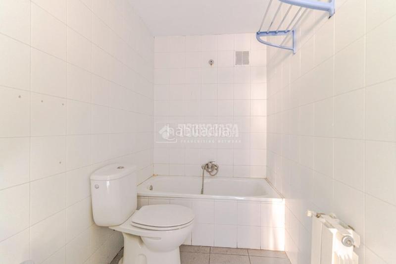 Foto d47051ef-f937-41ad-9470-d936b55965a1. Piso  en venta en Almanjáyar Granada