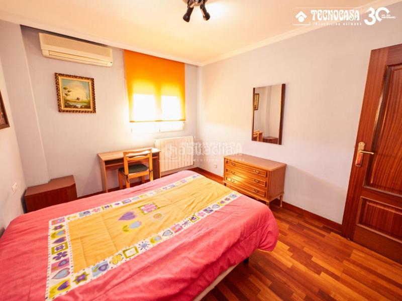 Foto b7b0b9ee-9101-4b0c-a08c-93fb8aa46578. Location appartement avec chauffage dans Joaquina Eguaras Granada