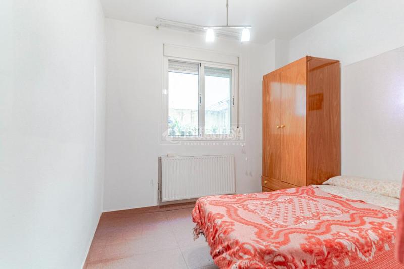 Foto c9171615-4619-4026-b6ab-fbab94683822. Piso  en venta en Almanjáyar Granada