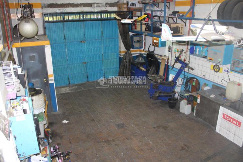 Foto 9825699a-63b3-4c21-a232-06578e3c92ed. Local comercial  en venta en Joaquina Eguaras Granada