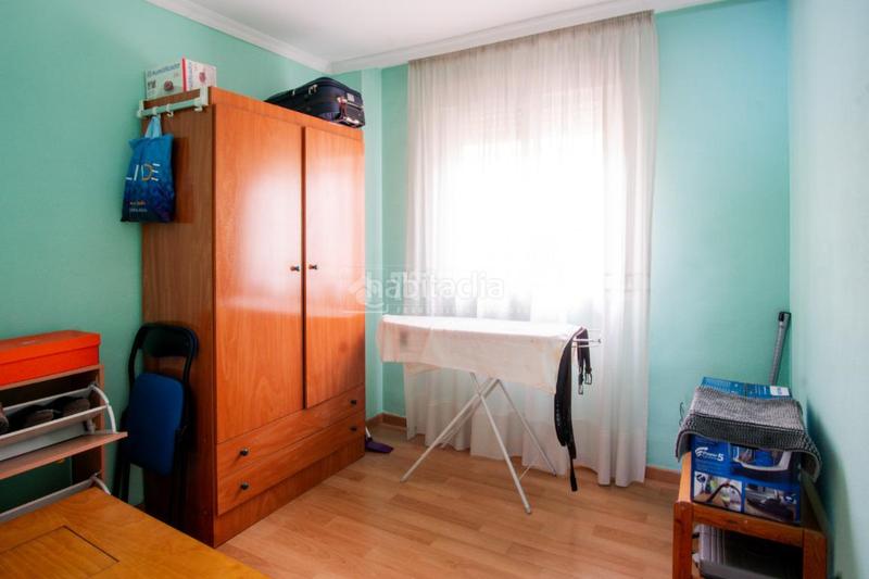 Foto ecddc0e2-800a-4ed5-99dd-59cce4ae5ed2. Appartement avec parking dans Almanjáyar Granada