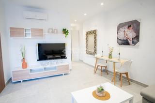 Loft a Joaquina Eguaras. Piso en venta en granada