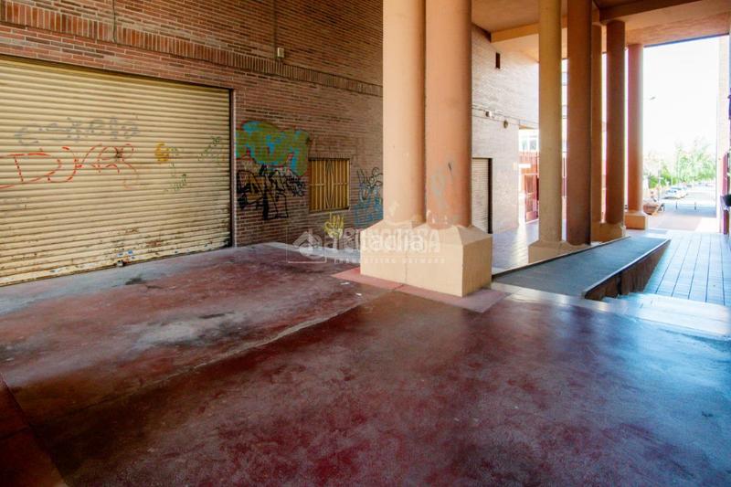 Foto c26d1314-c49e-4d16-ae5c-7db7faa57cab. Lloguer local comercial a Joaquina Eguaras Granada