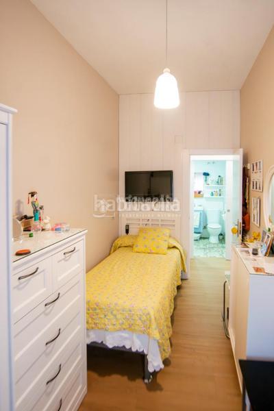 Foto 2be59604-71fc-4dd9-b070-d0dc3cf4362a. Piso  en venta en Joaquina Eguaras Granada