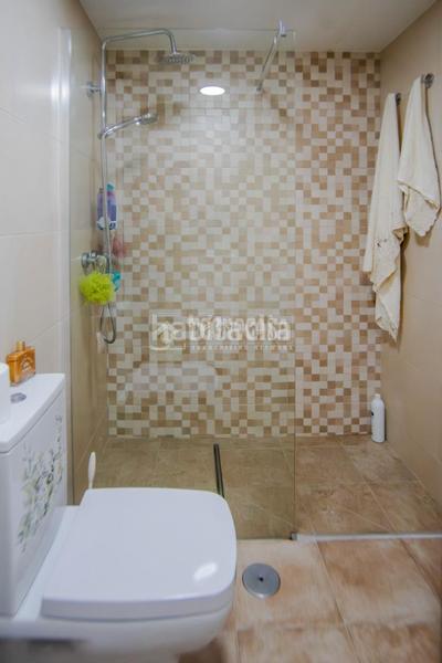 Foto 4d68b63e-dcd7-4b91-a643-61d92319f677. Piso  en venta en Joaquina Eguaras Granada