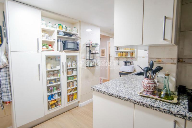 Foto 5b61c9c1-3eda-42cf-ad76-1003e35bd53e. Piso  en venta en Joaquina Eguaras Granada