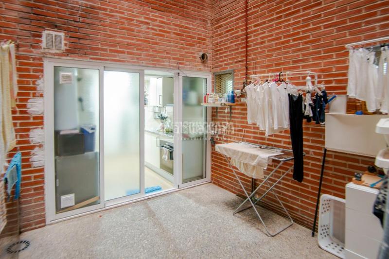 Foto df5c1eb5-15de-4ca5-a405-8c8b5392624d. Piso  en venta en Joaquina Eguaras Granada