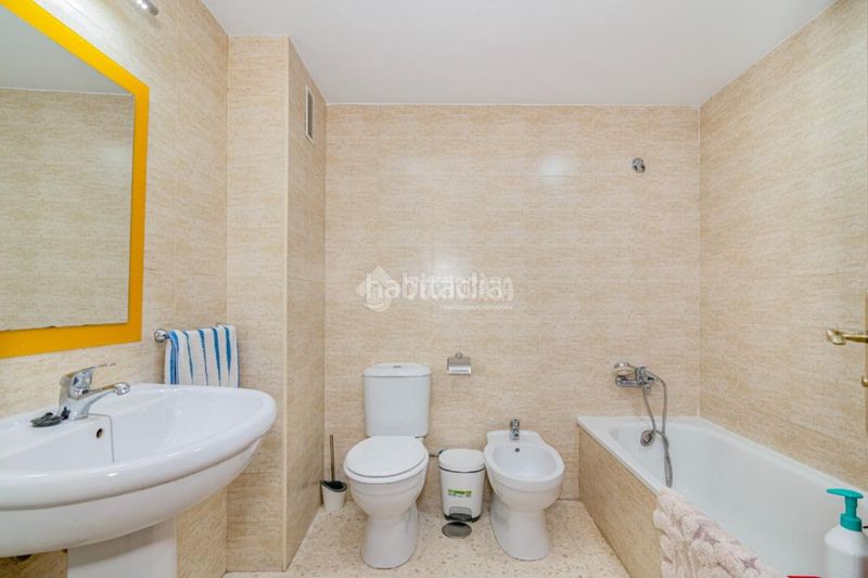 Foto c3e0ab08-80fc-4868-a73b-7f5a355259ef. Pis amb aparcament a Almanjáyar Granada