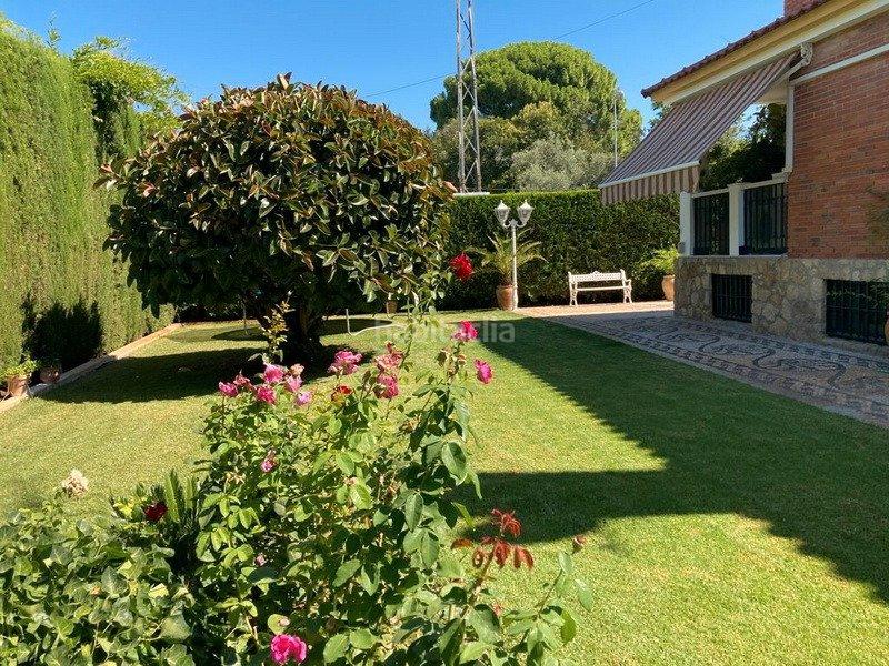 Foto 2d18cff7-ca47-4abf-bf90-777e7e35f50e. Chalet mit heizung parking pool in El Brillante -El Naranjo - El Tablero Córdoba