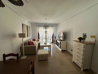 Alquiler Piso en Huerta de la Reina - Trassierra. Piso amueblado residencial de lujo zona vial norte