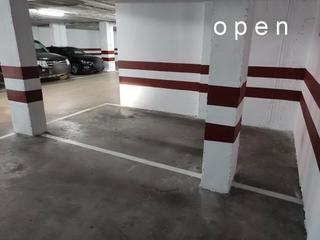 Parking coche en Santa Rosa - Valdeolleros
