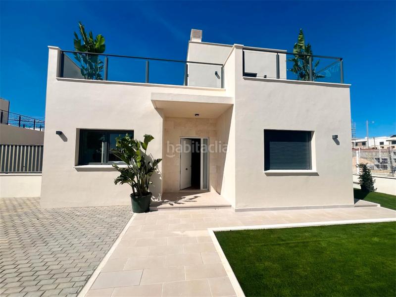 Foto 1962231e-5150-4203-af07-2c0f70b7978d. House 184m<sup>2</sup> with parking pool in Arco Norte - Avda España Dos Hermanas