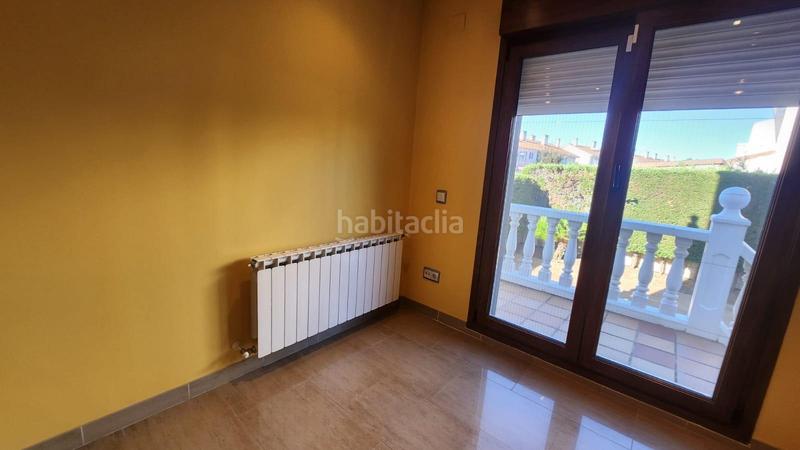 Foto 481d6b91-78a0-4102-aa58-49ac16812f12. Chalet impresionante chalet pareado , zona cuevas listo para entrar a vivir en Ciempozuelos