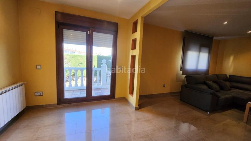 Foto afa7e12f-222b-4321-93e8-016f9c215a81. Chalet impresionante chalet pareado , zona cuevas listo para entrar a vivir en Ciempozuelos