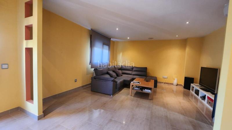 Foto cf9adaec-02e0-4836-837f-83e421890e01. Chalet impresionante chalet pareado , zona cuevas listo para entrar a vivir en Ciempozuelos