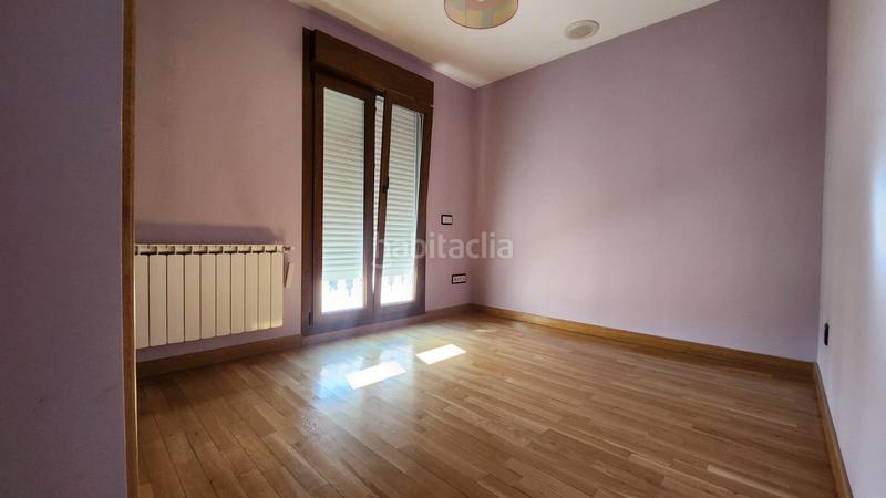 Foto e9df7a2f-f30a-4652-847d-5d92e22cddff. Chalet impresionante chalet pareado , zona cuevas listo para entrar a vivir en Ciempozuelos