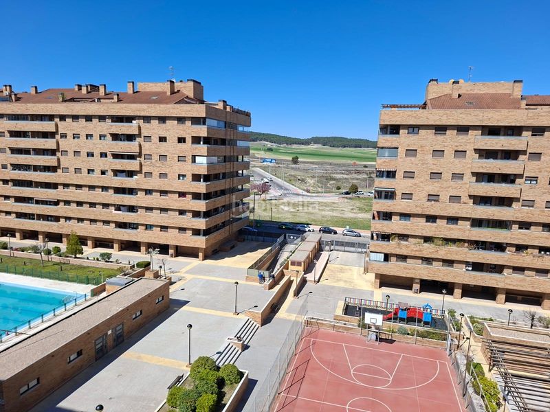 Foto 110aaa99-7419-4332-8ab1-b2ba2d46cd57. Pis amb aparcament piscina a El Quiñón Seseña