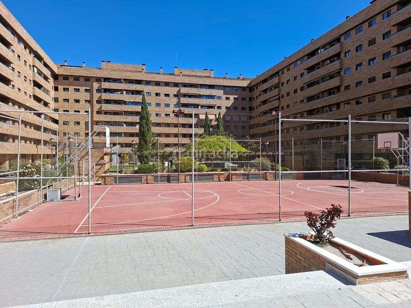 Foto 8516189b-8b98-48ef-88ae-322efa9b16e3. Pis amb aparcament piscina a El Quiñón Seseña