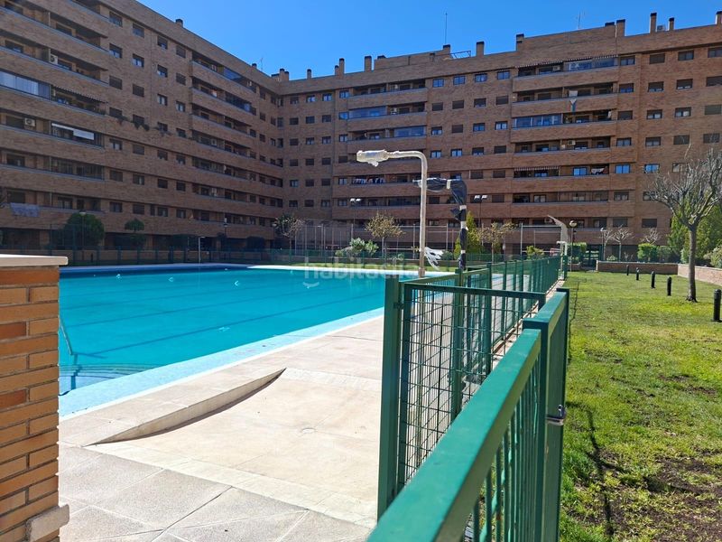 Foto b059a690-5f87-4d17-a645-7683fe8054ce. Pis amb aparcament piscina a El Quiñón Seseña