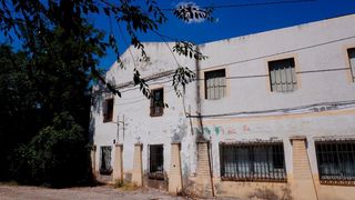 Casa en Barrio estacion 9. Excelente oportunidad de inversión en seseña  amplia propiedad c