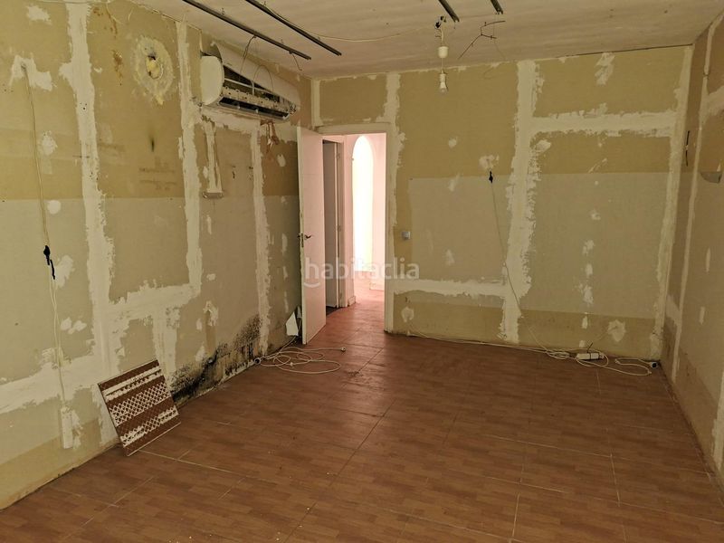 Foto a04d66f7-b5d7-4ab9-bcce-cb9e256041c3. Pis a calle benidorm 13 a Ventas Madrid