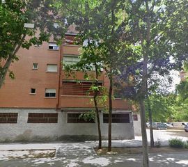 Piso en Abrantes. Piso en venta  en pan bendito carabanchel con posibilidad de fin