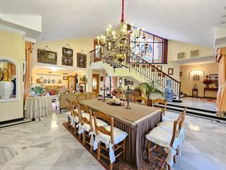 Xalet a Santa Rosa - Valdeolleros. Impresionante chalet en el brillante