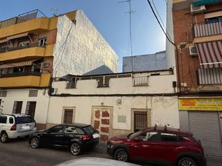 Terreny residencial  Calle luis valenzuela. Oportunidad inversora en zona jesús rescatado córdoba  solar 207