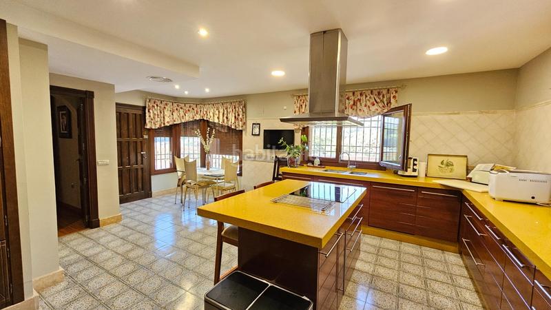 Foto 0f377e50-88b7-4a5c-9d3f-b47fb28d779e. Xalet amb calefacció aparcament piscina a Santa Maria de Trassierra Córdoba