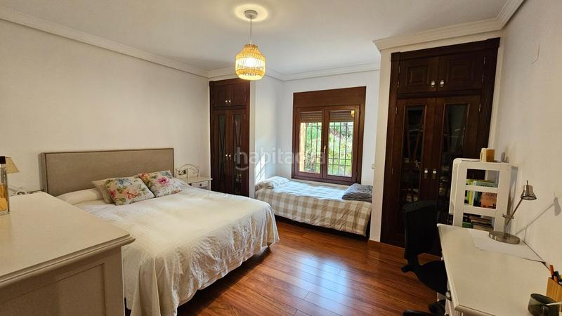 Foto 275d83dd-41a3-492d-9a73-7ae300365b60. Xalet amb calefacció aparcament piscina a Santa Maria de Trassierra Córdoba