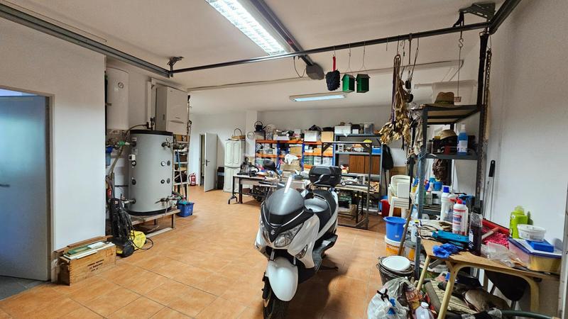 Foto 2da1ecd1-e27b-4855-aa98-47c16e2e8e52. Xalet amb calefacció aparcament piscina a Santa Maria de Trassierra Córdoba