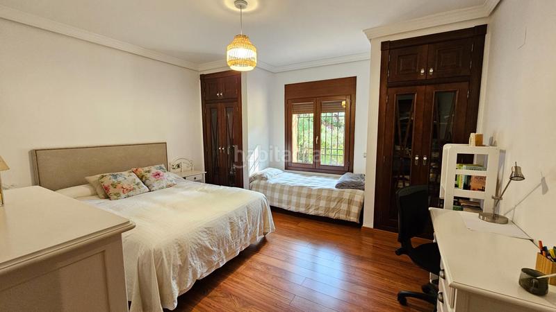 Foto 5a322e33-c509-4055-9b50-64fe3dd5651d. Xalet amb calefacció aparcament piscina a Santa Maria de Trassierra Córdoba