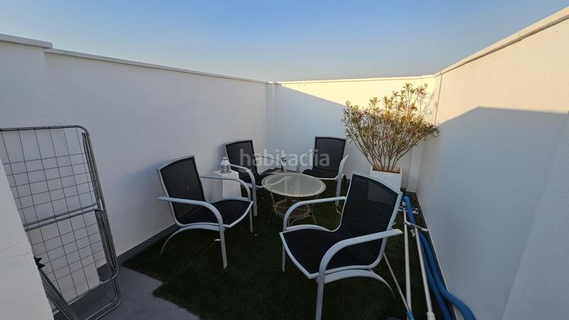 Foto 44f92087-c6d5-4cb2-8419-d29ec3406677. Casa con riscaldamento parcheggio piscina in Poniente-Norte - Miralbaida - Parque Azahara Córdoba