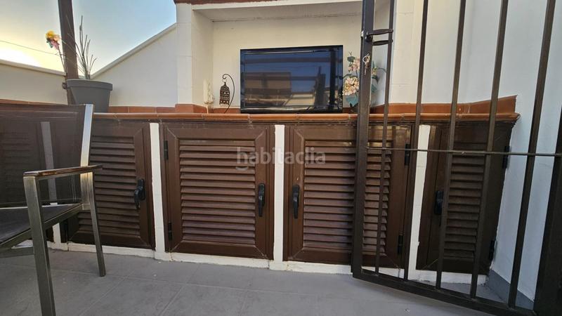 Foto f801fccc-a8d2-44e8-b15d-73805f2b4959. Casa con riscaldamento parcheggio piscina in Poniente-Norte - Miralbaida - Parque Azahara Córdoba