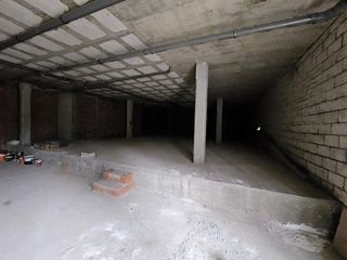 Local Comercial a El Brillante -El Naranjo - El Tablero. Local en bruto