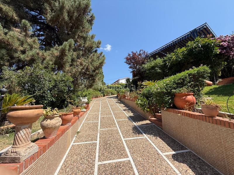 Foto f196c2db-75de-4738-a4e7-d27cd6e36e30. Xalet amb piscina a El Brillante -El Naranjo - El Tablero Córdoba