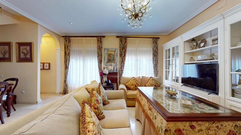 Foto f579f9c6-5780-4c55-869d-c1f33e91bd59. Casa con riscaldamento parcheggio in El Higuerón Córdoba