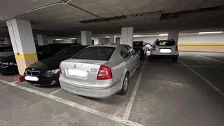 Parking coche en Centro. Cochera en pleno centro