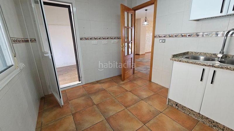 Foto 30a194eb-b0e0-4cc0-b960-fbbc27473ce4. Casa adosada vivienda adosada en la victoria córdoba en Victoria (La)