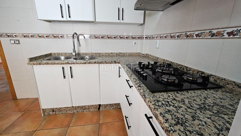 Foto 3513d7d8-825b-4fc4-a65e-30b220215c3d. Casa adosada vivienda adosada en la victoria córdoba en Victoria (La)